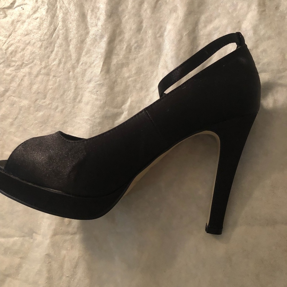 Black heel w ankle strap
